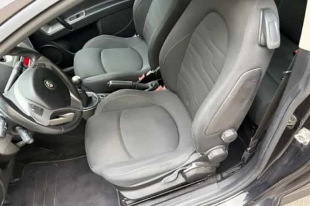 Alfa Romeo Mito (2012) thumbnail 5