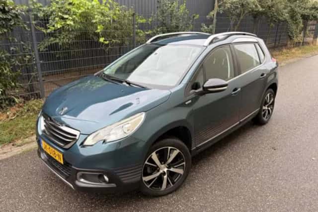 Peugeot 2008 (2016) thumbnail 2