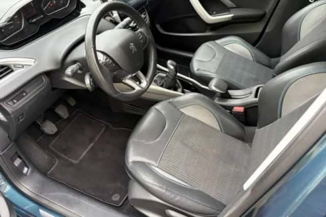 Peugeot 2008 (2016) thumbnail 5