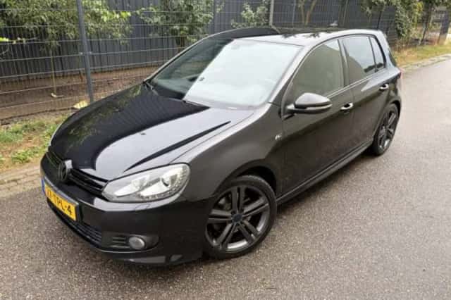 Volkswagen Golf (2012) thumbnail 2