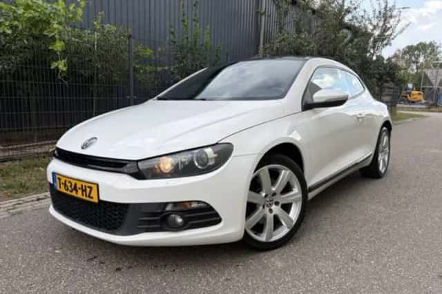 Volkswagen Scirocco (2010) thumbnail 1
