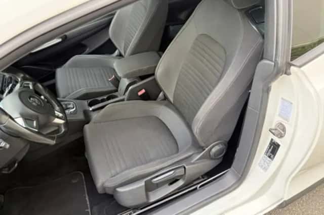 Volkswagen Scirocco (2010) thumbnail 5