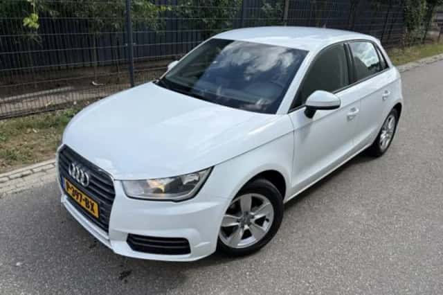 Audi A1 (2016) thumbnail 2