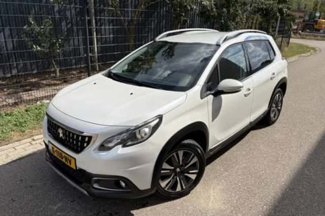 Peugeot 2008 (2019) thumbnail 2