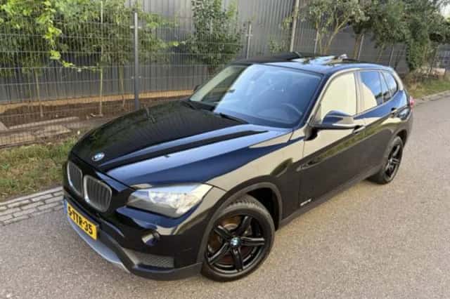 BMW X1 (2012) thumbnail 2