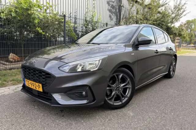 Ford Focus (2018) thumbnail 1