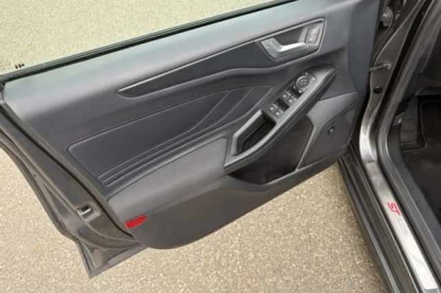 Ford Focus (2018) thumbnail 6