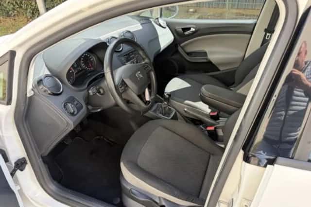 SEAT Ibiza (2016) thumbnail 5
