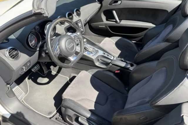 Audi TT (2008) thumbnail 3