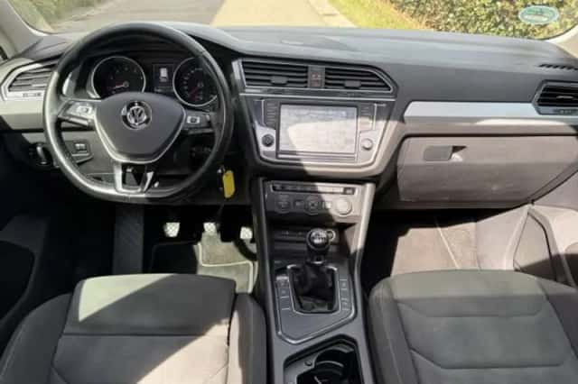 Volkswagen Tiguan (2017) thumbnail 3