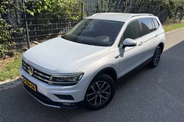 Volkswagen Tiguan (2018) thumbnail 2