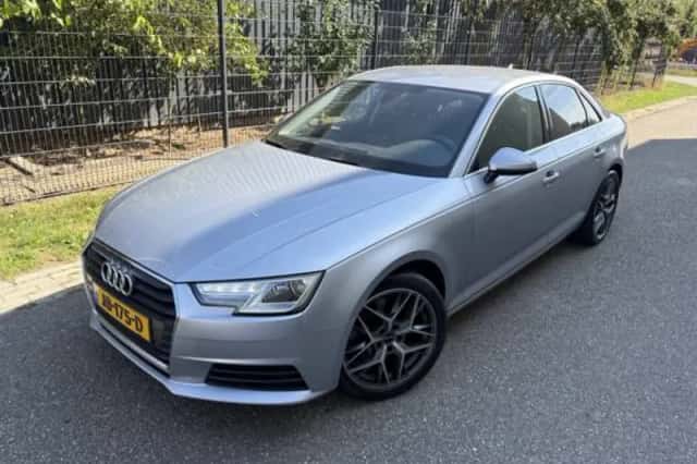 Audi A4 (2016) thumbnail 2