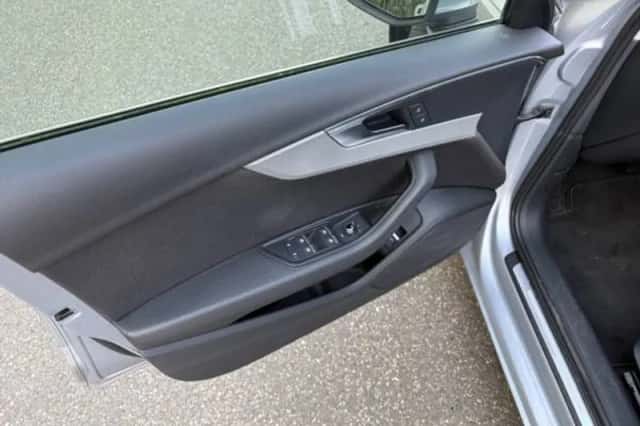 Audi A4 (2016) thumbnail 6