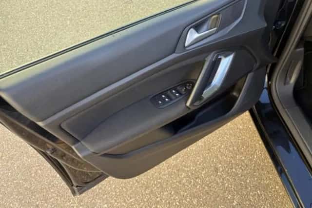 Peugeot 308 (2020) thumbnail 6