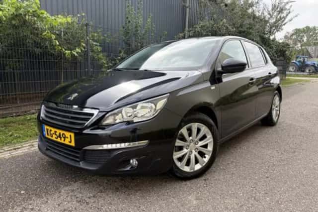 Peugeot 308 (2016) thumbnail 1
