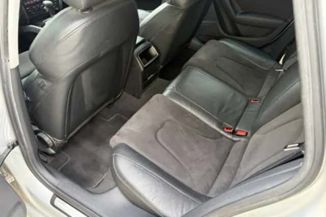 Audi A4 (2010) thumbnail 4