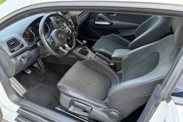 Volkswagen Scirocco (2015) thumbnail 3