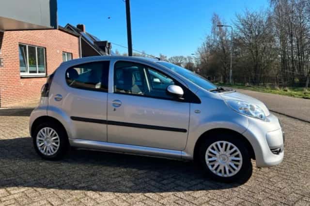 Citroën C1 (2012) thumbnail 2