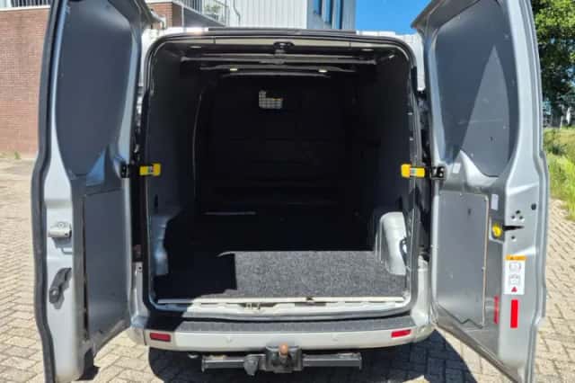 Ford Transit Custom (2016) thumbnail 6
