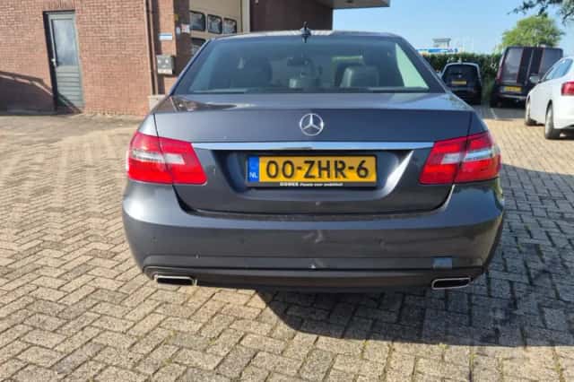 Mercedes-Benz E-Klasse (2012) thumbnail 5
