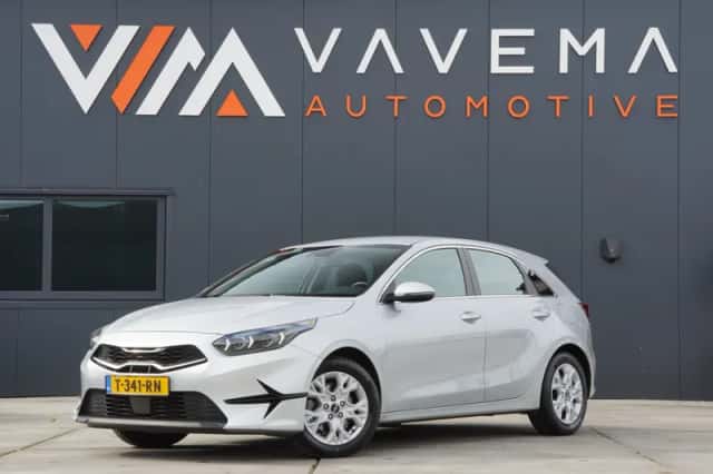 Kia Ceed (2023) thumbnail 1
