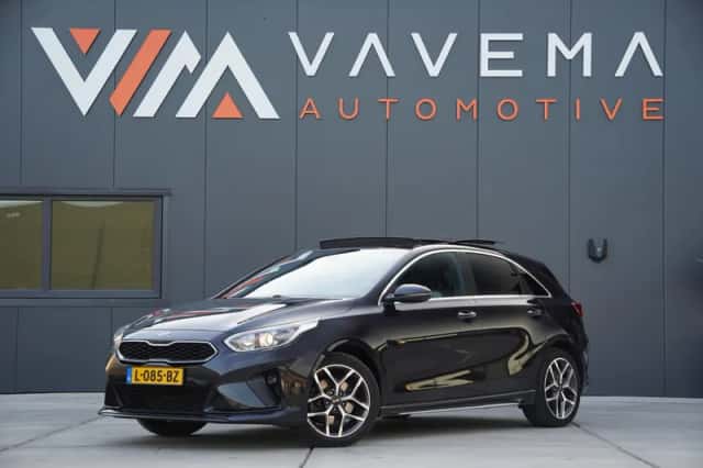 Kia Ceed (2021) thumbnail 1