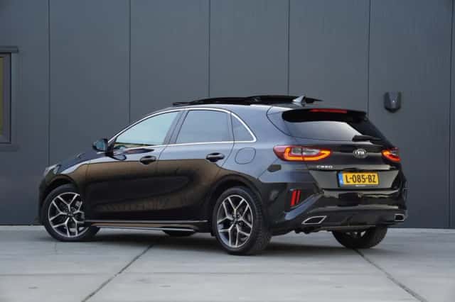Kia Ceed (2021) thumbnail 4