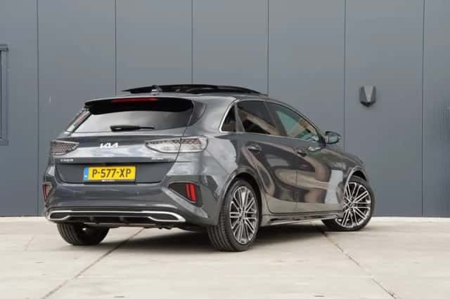 Kia Ceed (2022) thumbnail 5