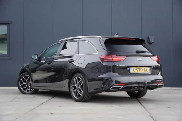 Kia Ceed Sportswagon (2021) thumbnail 4