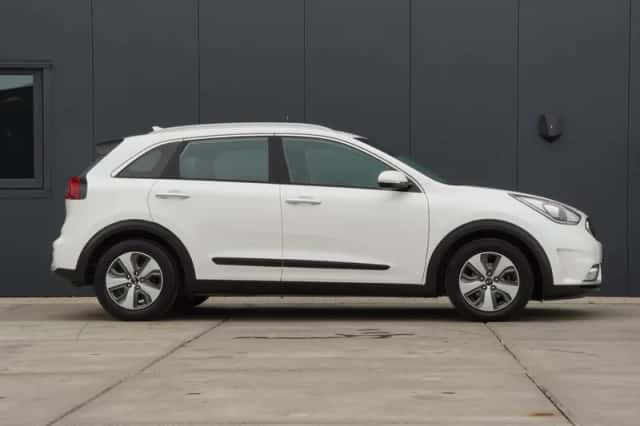 Kia Niro (2018) thumbnail 6