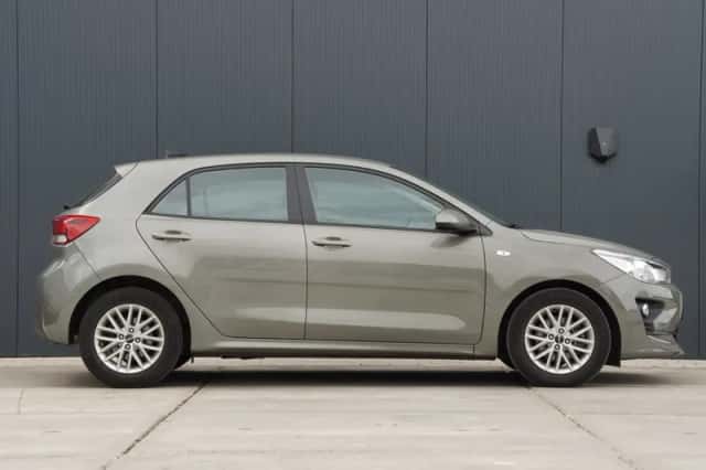 Kia Rio (2022) thumbnail 6