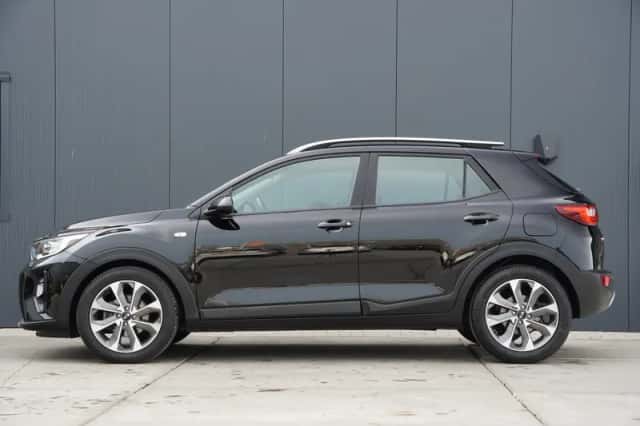 Kia Stonic (2020) thumbnail 2