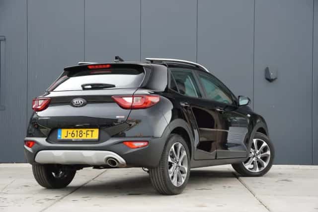 Kia Stonic (2020) thumbnail 5