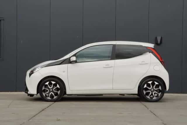 Toyota Aygo (2020) thumbnail 2