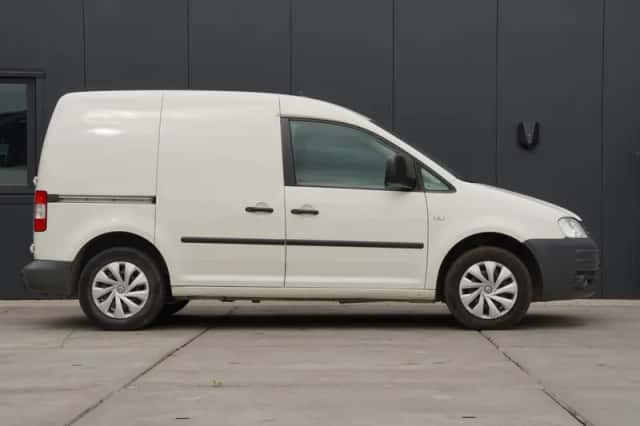 Volkswagen Caddy (2008) thumbnail 2