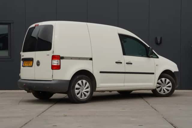 Volkswagen Caddy (2008) thumbnail 4