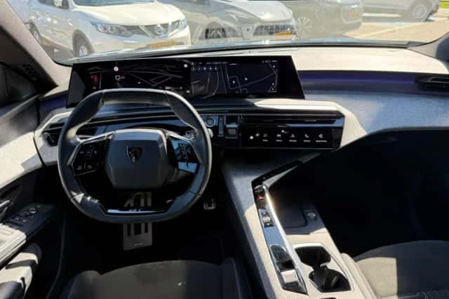 Peugeot 3008 (2025) thumbnail 3