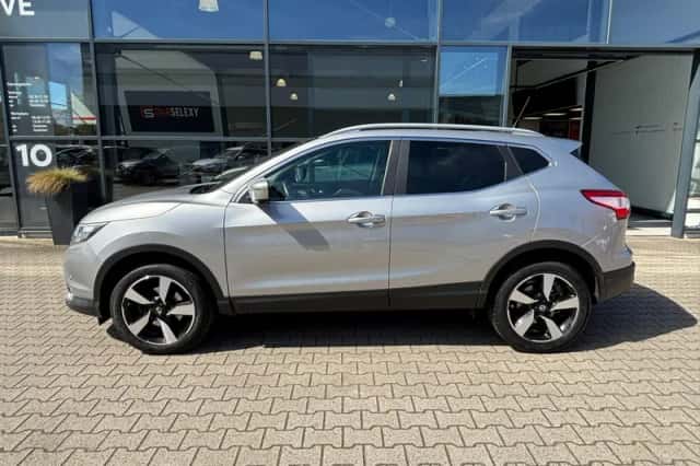 Nissan Qashqai (2016) thumbnail 3