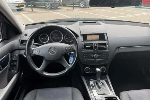 Mercedes-Benz C-Klasse (2008) thumbnail 3