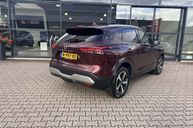 Nissan Qashqai (2022) thumbnail 4
