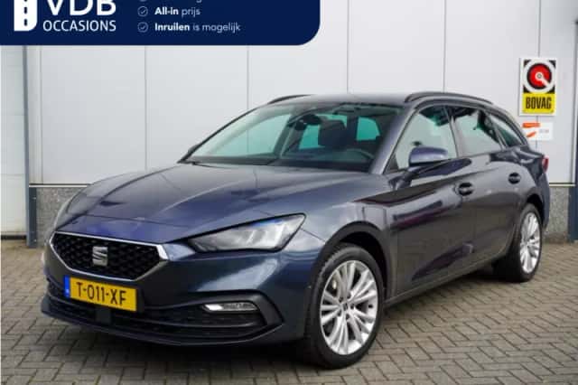 SEAT Leon (2023) thumbnail 2