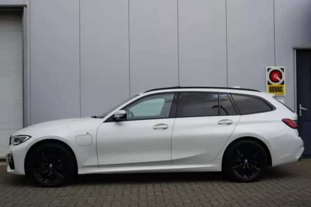 BMW 3-Serie (2021) thumbnail 4