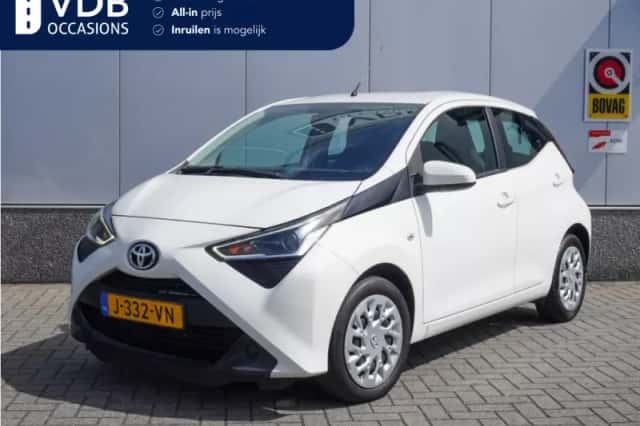 Toyota Aygo (2020) thumbnail 2