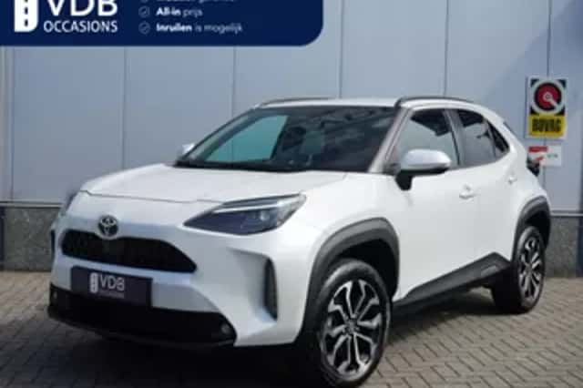 Toyota Yaris Cross (2024) thumbnail 1
