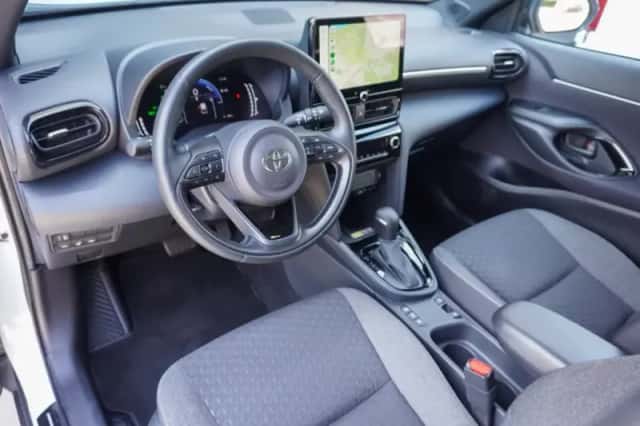 Toyota Yaris Cross (2024) thumbnail 6