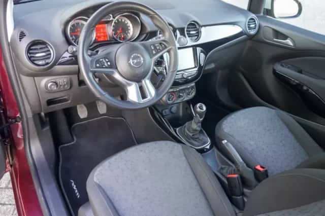 Opel Adam (2018) thumbnail 3