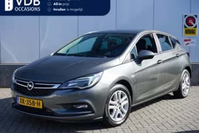 Opel Astra (2019) thumbnail 1