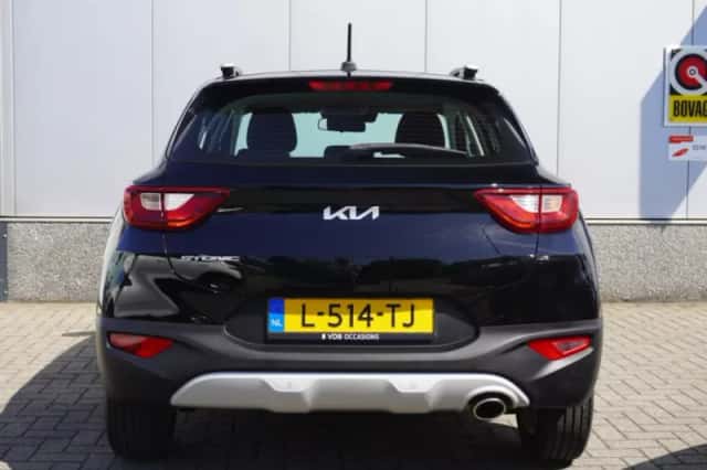 Kia Stonic (2021) thumbnail 6