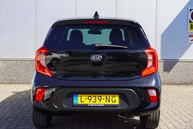 Kia Picanto (2021) thumbnail 5