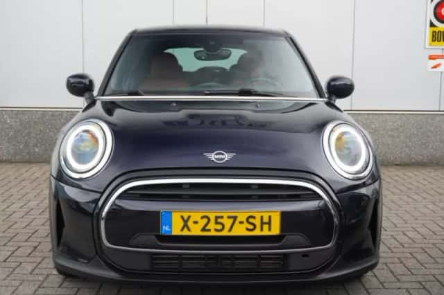MINI Cooper (2024) thumbnail 4